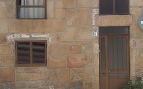 Casa Da Vila De Caria